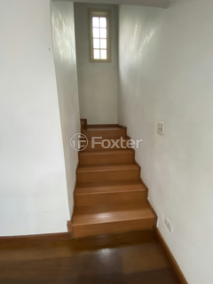 Image 35 - 1001563