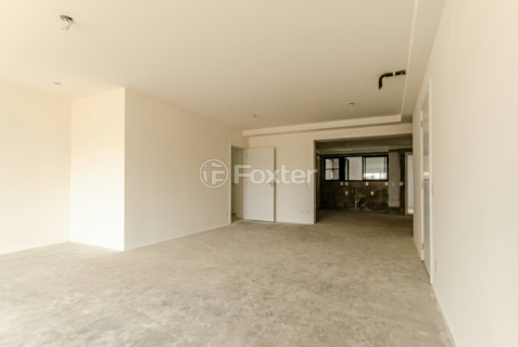 Image 4 - 1001573