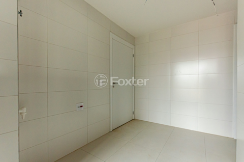 Image 39 - 1001573