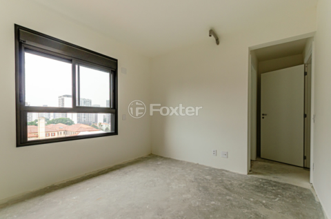 Image 7 - 1001573