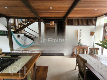 Image 2 - 1001630