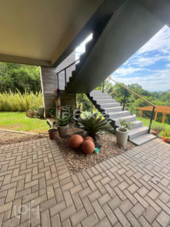 Image 36 - 1001704
