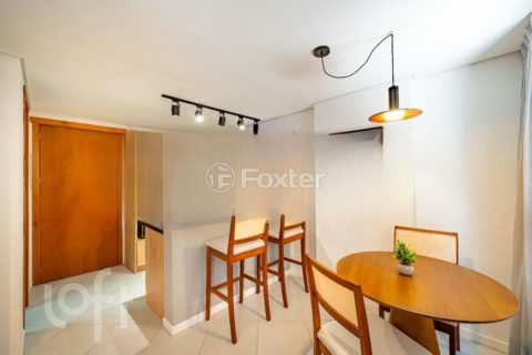 Image 4 - 1001763