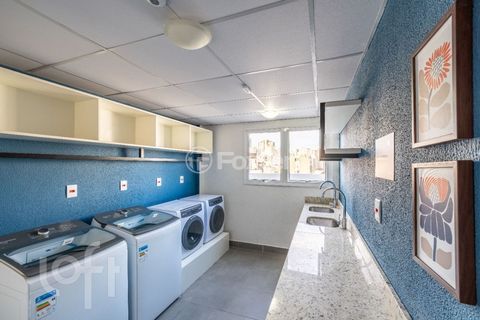 Image 16 - 1001771