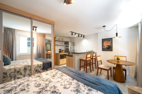 Image 9 - 1001774