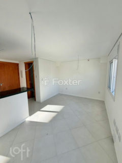 Image 2 - 1001774