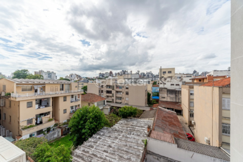 Image 8 - 1001937