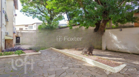 Image 17 - 1001953