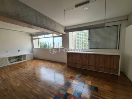 Image 1 - 1001955