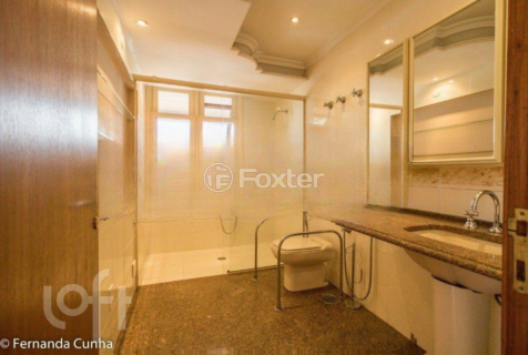 Image 36 - 1002027
