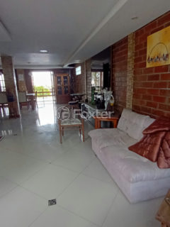 Image 3 - 1002029