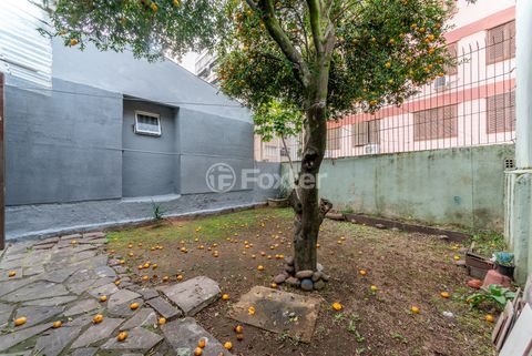Image 21 - 1002071
