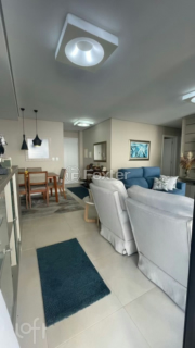 Image 7 - 1002072