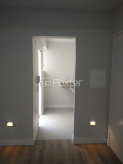 Image 4 - 1002104