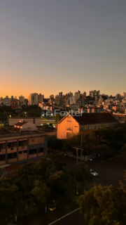 Image 17 - 1002137