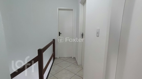 Image 33 - 1002174