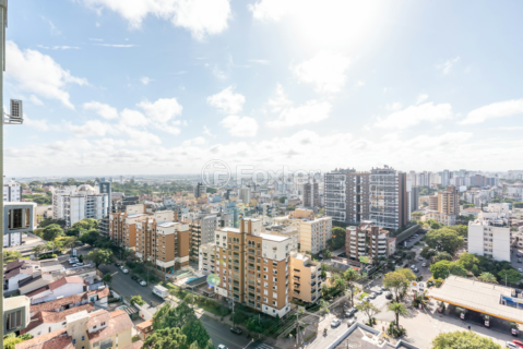 Image 15 - 1002181