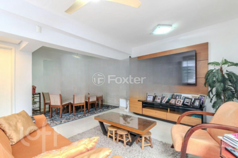 Image 35 - 1002184