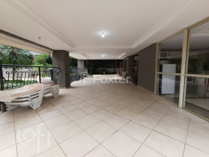 Image 26 - 1002186