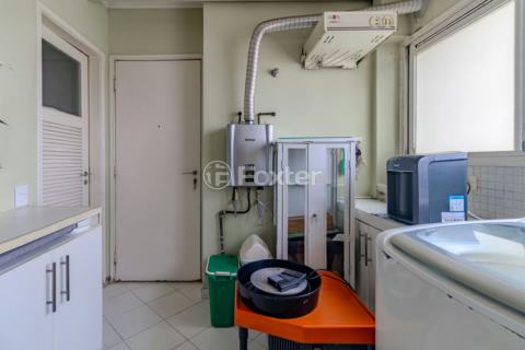 Image 35 - 1002216