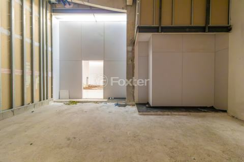 Image 3 - 1002235