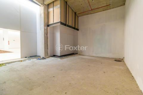 Image 4 - 1002235