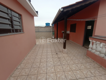 Image 27 - 1002236