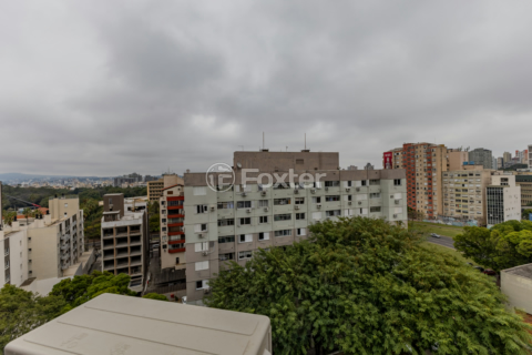 Image 2 - 1002279