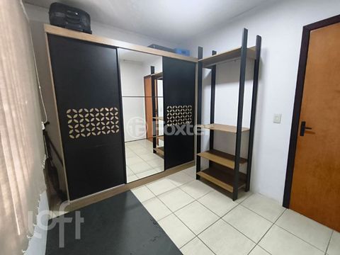 Image 9 - 1002293