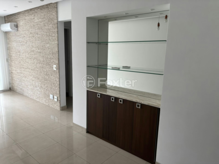 Image 4 - 1002297