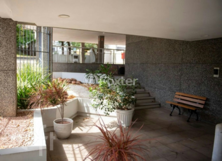 Image 3 - 1002303