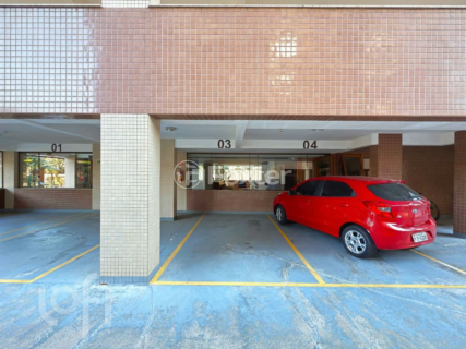 Image 36 - 1002381