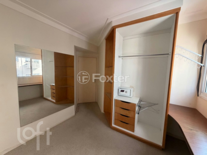 Image 19 - 1002382