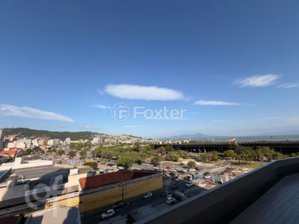 Image 24 - 1002382