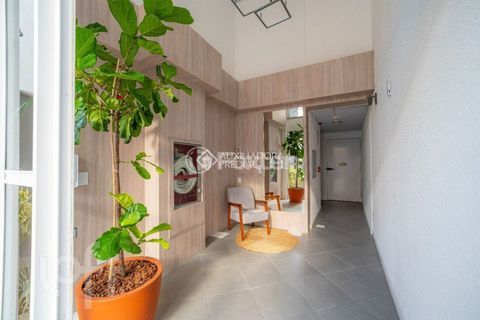 Image 10 - 1002434