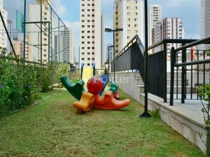 Image 15 - 1002591