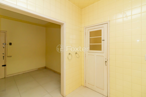 Image 32 - 1002634