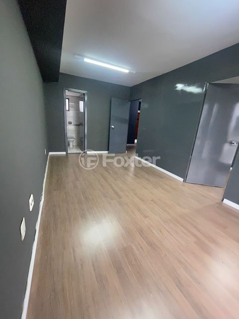 Image 2 - 1002665