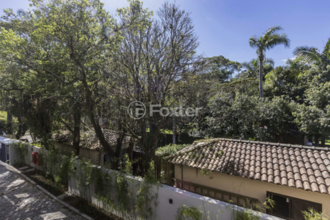 Image 23 - 1002671
