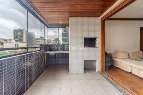 Image 3 - 1002684