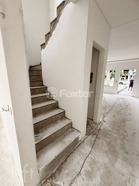 Image 7 - 1002730