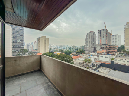 Image 6 - 1002747