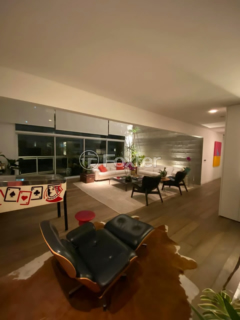 Image 3 - 1002748