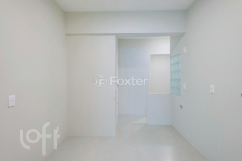 Image 6 - 1002797