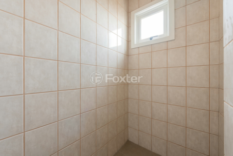 Image 33 - 1002820