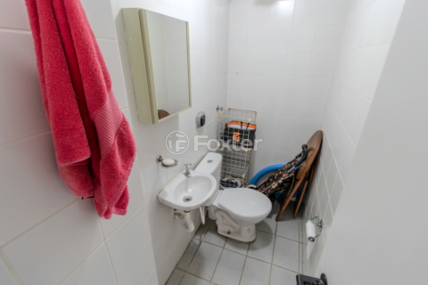 Image 30 - 1002858