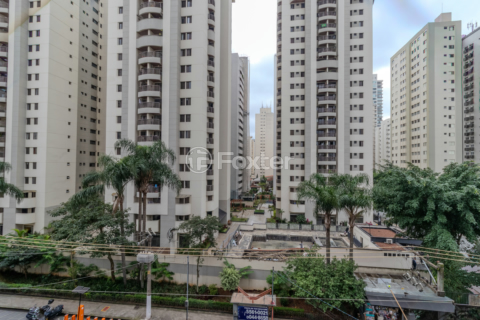Image 5 - 1002858