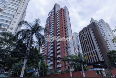 Image 1 - 1002881