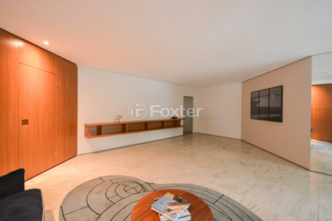 Image 35 - 1002887