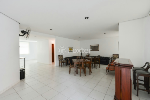 Image 31 - 1002887